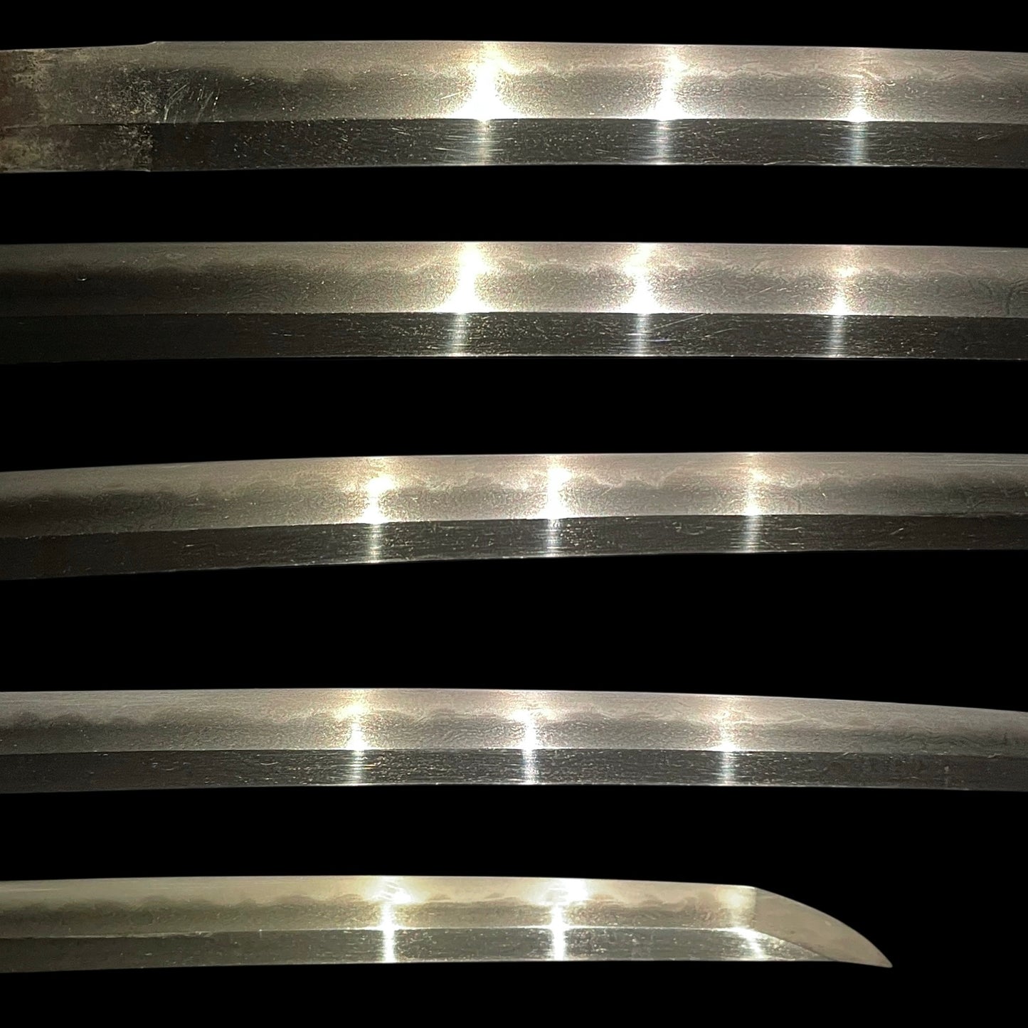 Gunome-Hamon 互の目刃文 Long WAKIZASHI, 十三 signed, Late Muromachi period