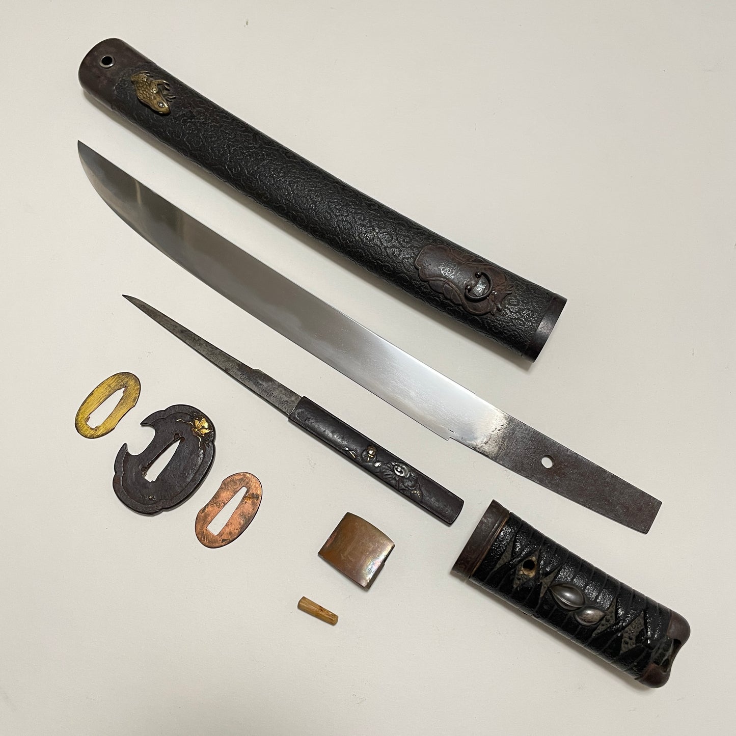 Frog and Snake Fittings TANTO, Hotei Kozuka, Insect Tsuba, Edo period mumei