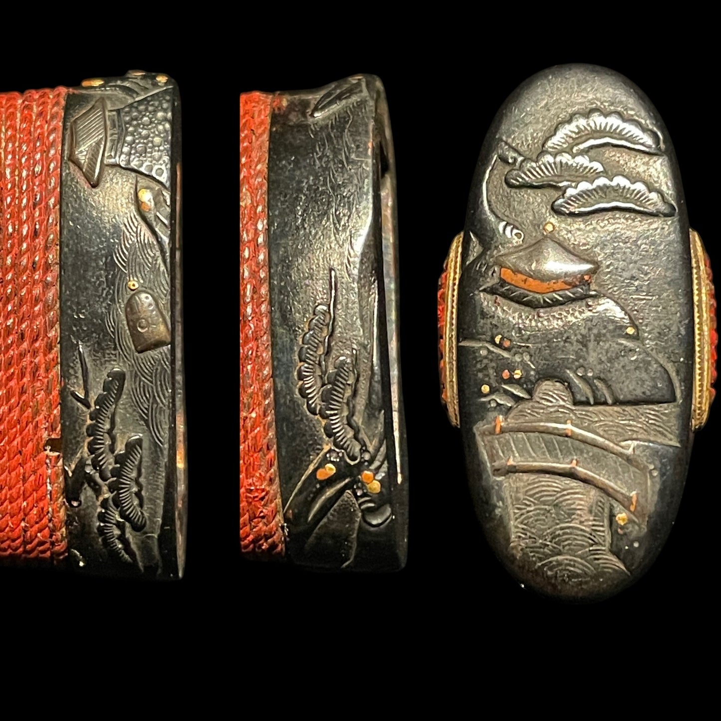 Hirazukuri Red TANTO, Yodomeisho 淀名所 Fuchikashira, with Shirasaya