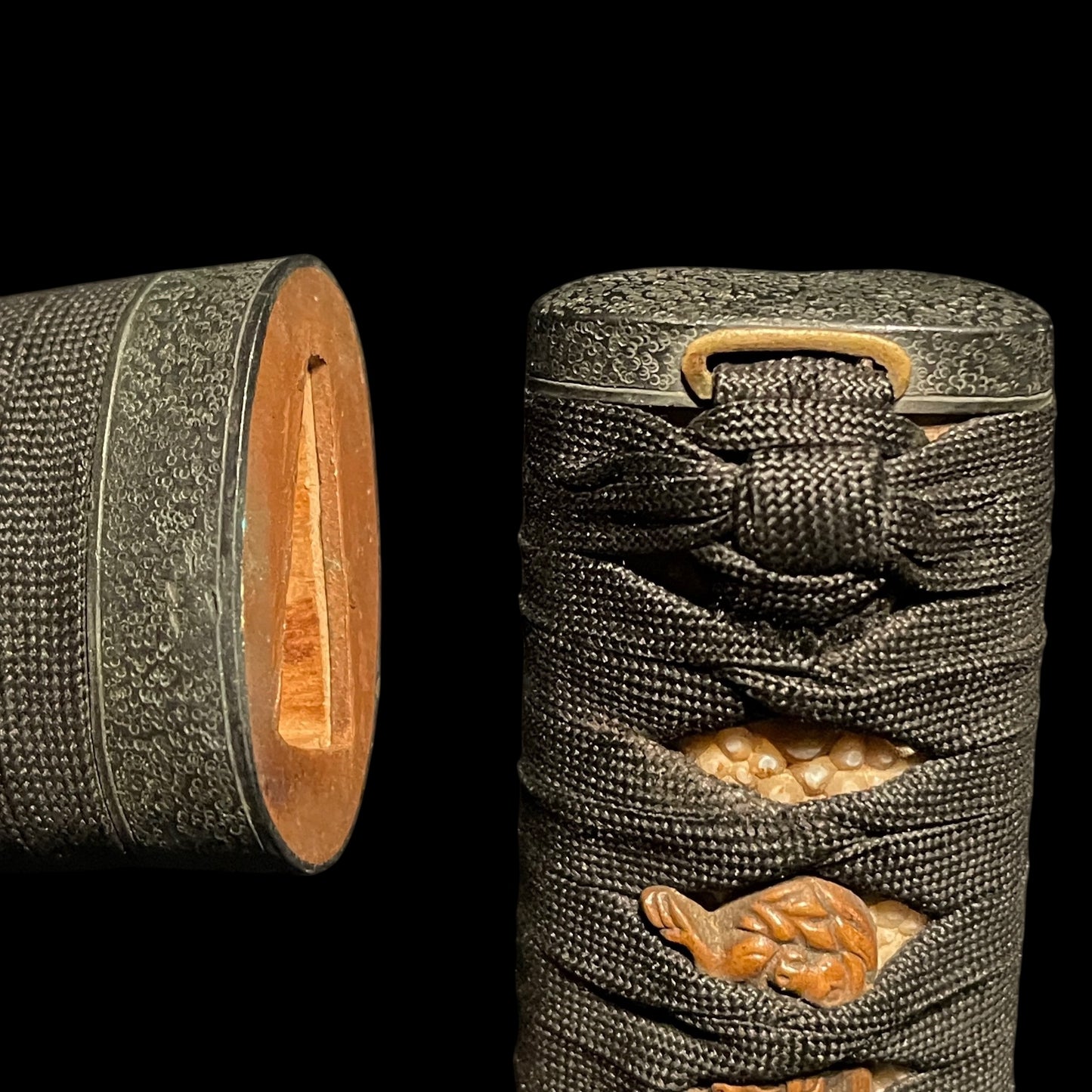 Rare style UNOKUBI 鵜首 TANTO, with Shirasaya, Edo period mumei