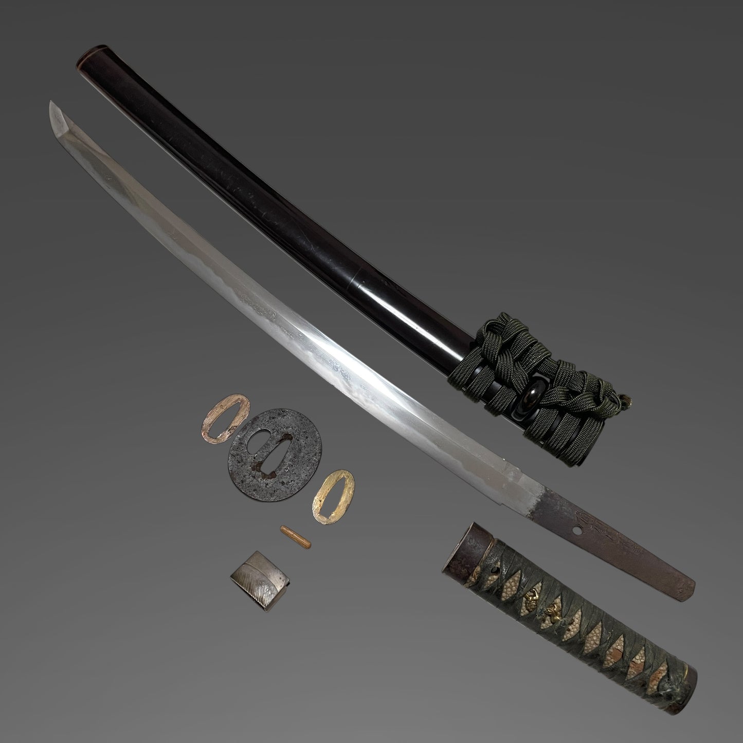 Bizenkoku Sukesada 備前國祐定 signed Wakizashi, Rugged Iron Fuchikashira, Muromachi period
