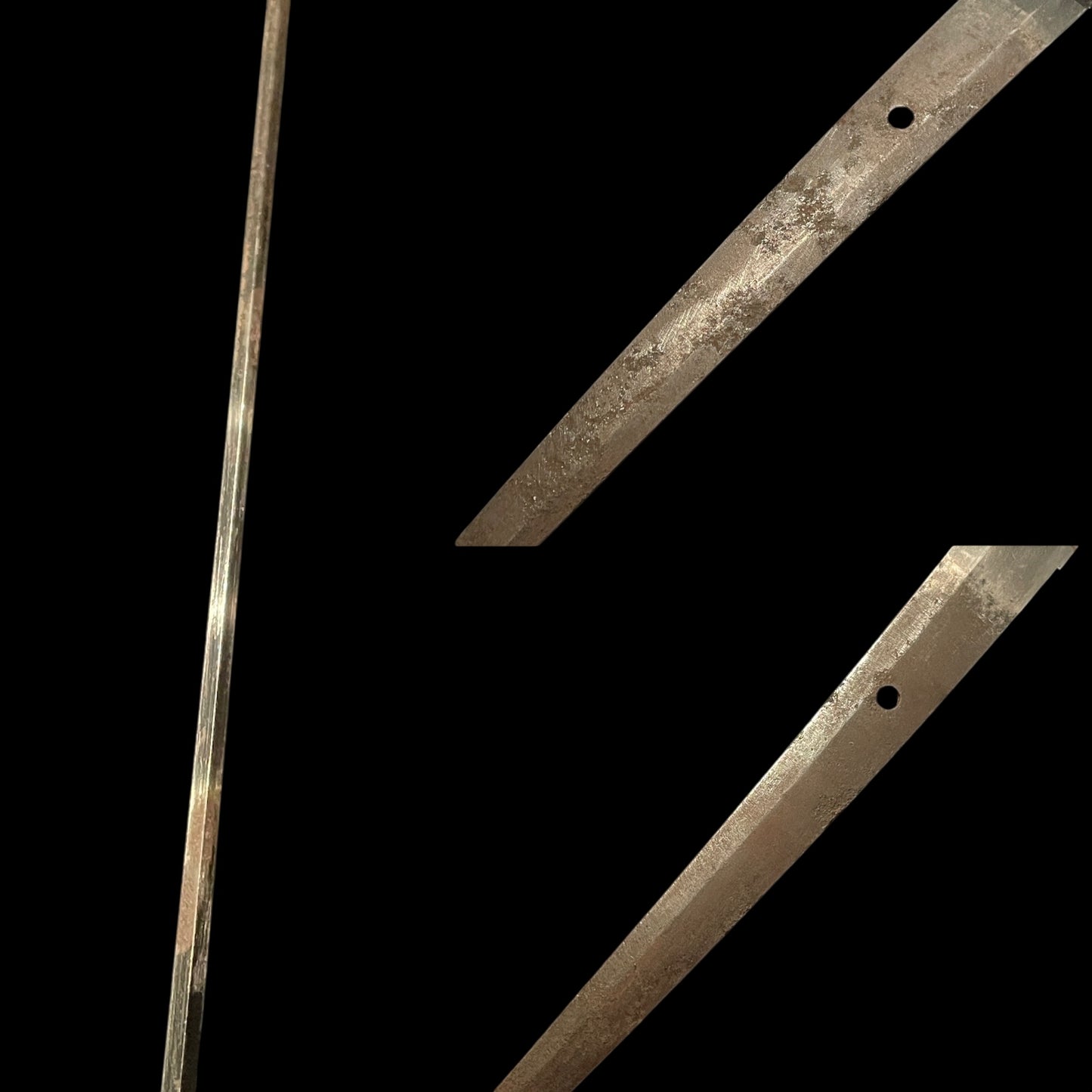 Late KAMAKURA period Ko-Mihara 古三原 Long KATANA, Red handachi Koshirae 朱塗半太刀拵