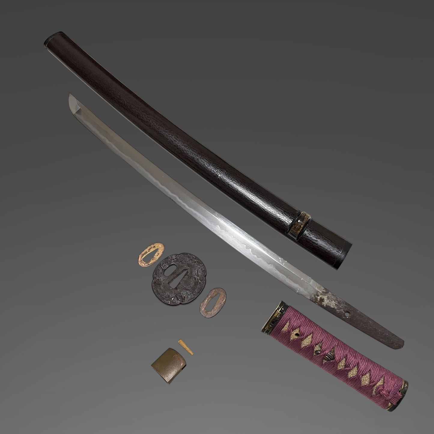 Short Wakizashi, Purple Tsukamaki, Peas Menuki, Edo period mumei
