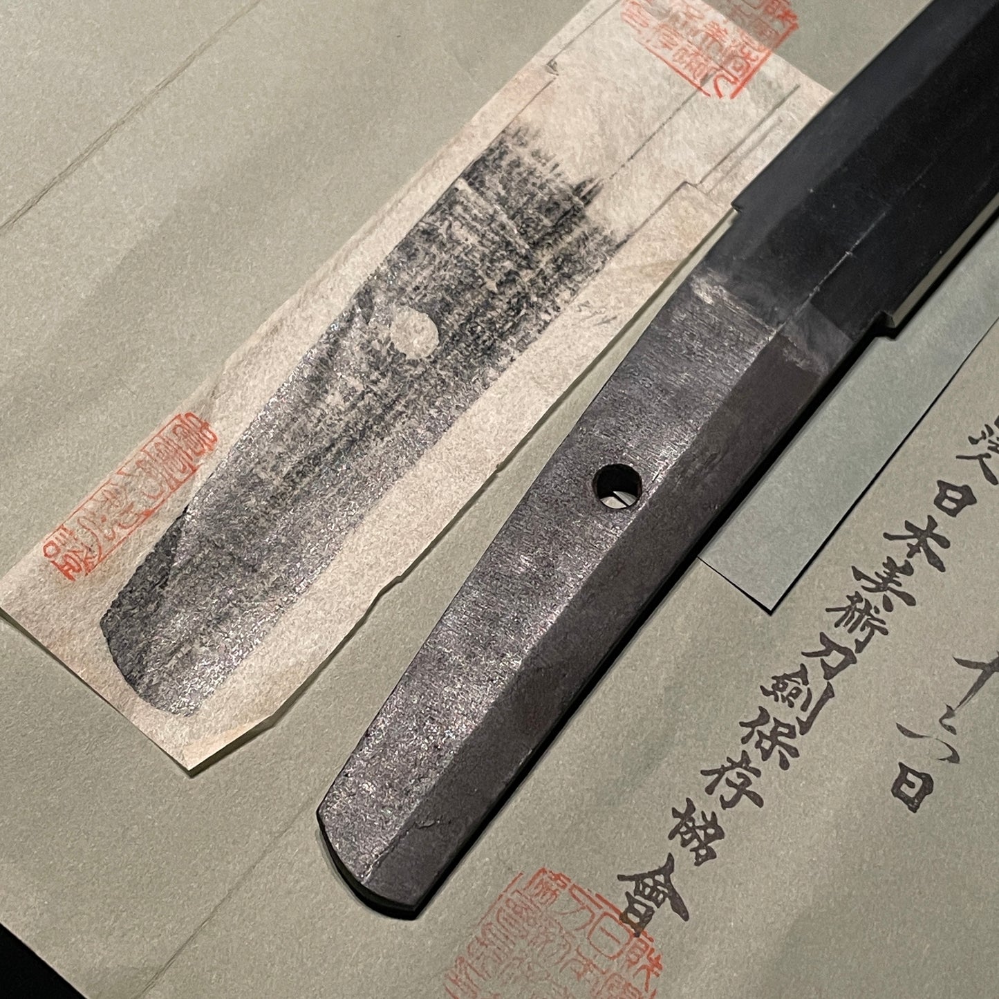 Shimosaka 下坂, Shobuzukuri Wide Wakizashi, Edo period, NBTHK Certificate