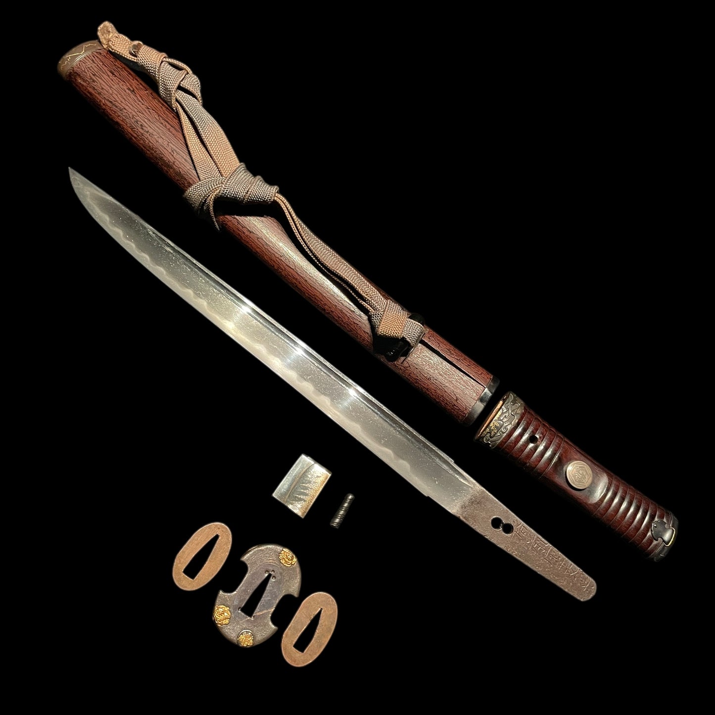 Bizenkoku Tomomitsu 備前國友光 signed TANTO, Yoshioka 吉岡 style Shakudo TSUBA