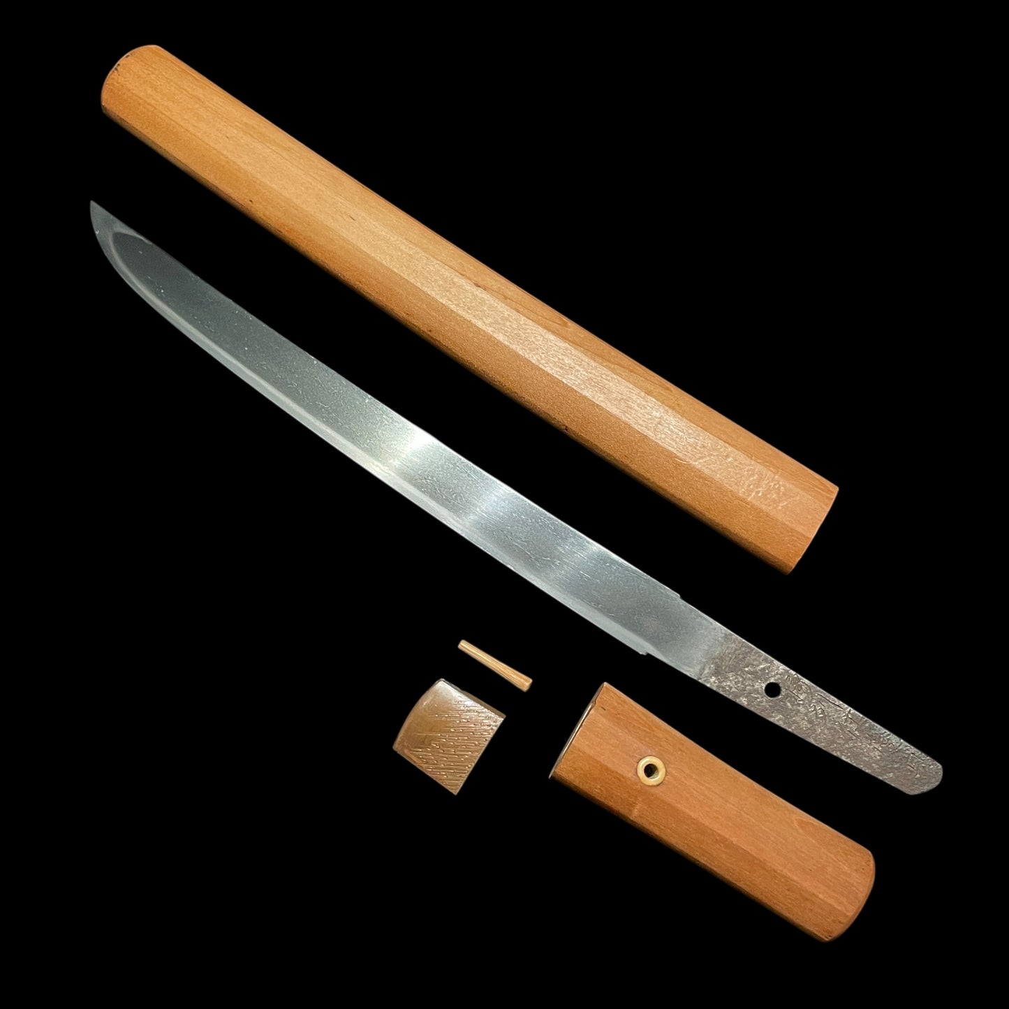 Sesshuju Yoshisada 摂州住慶貞 signed TANTO, Edo period