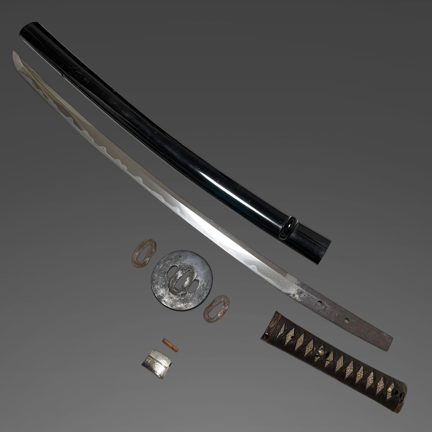 Amazing Hamon Sukezane 助真 signed Wakizashi, Copper Fuchikashira, Edo period