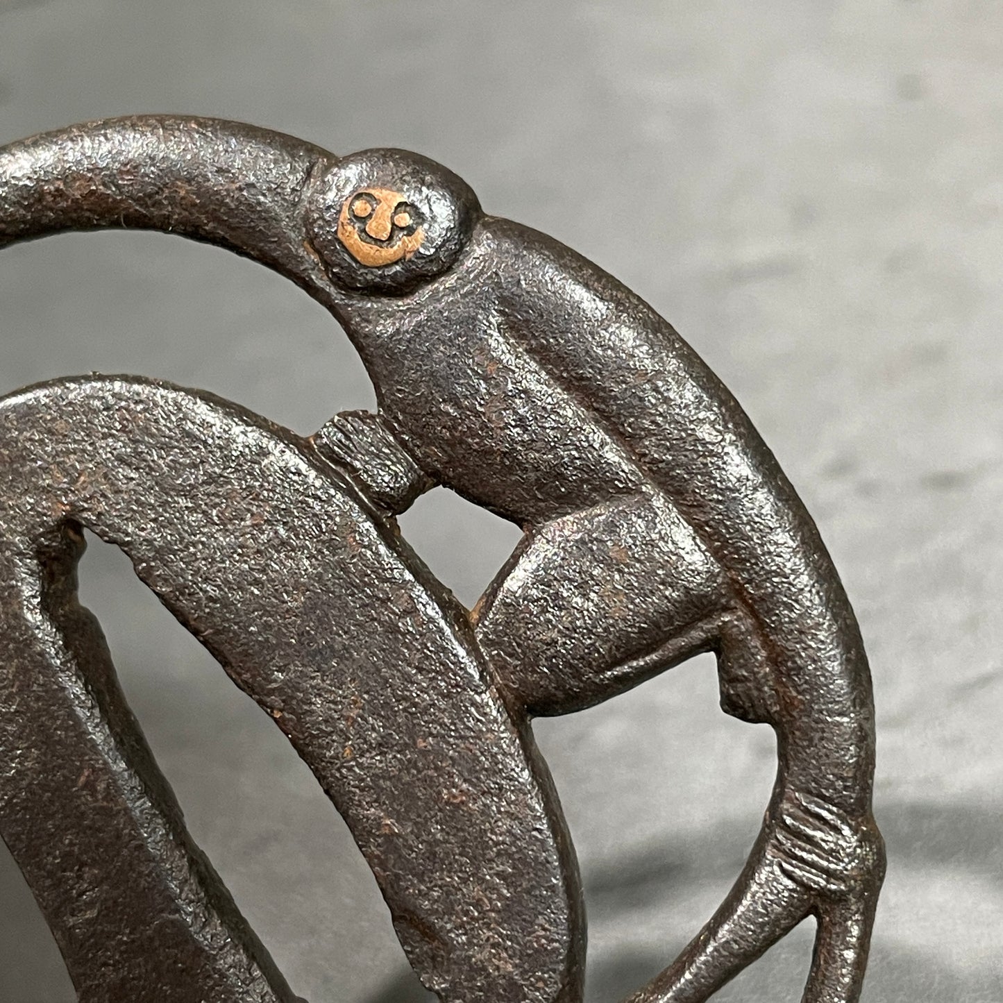 手長猿(Tenagazaru) TSUBA, Long-armed monkey, Iron back, Edo period