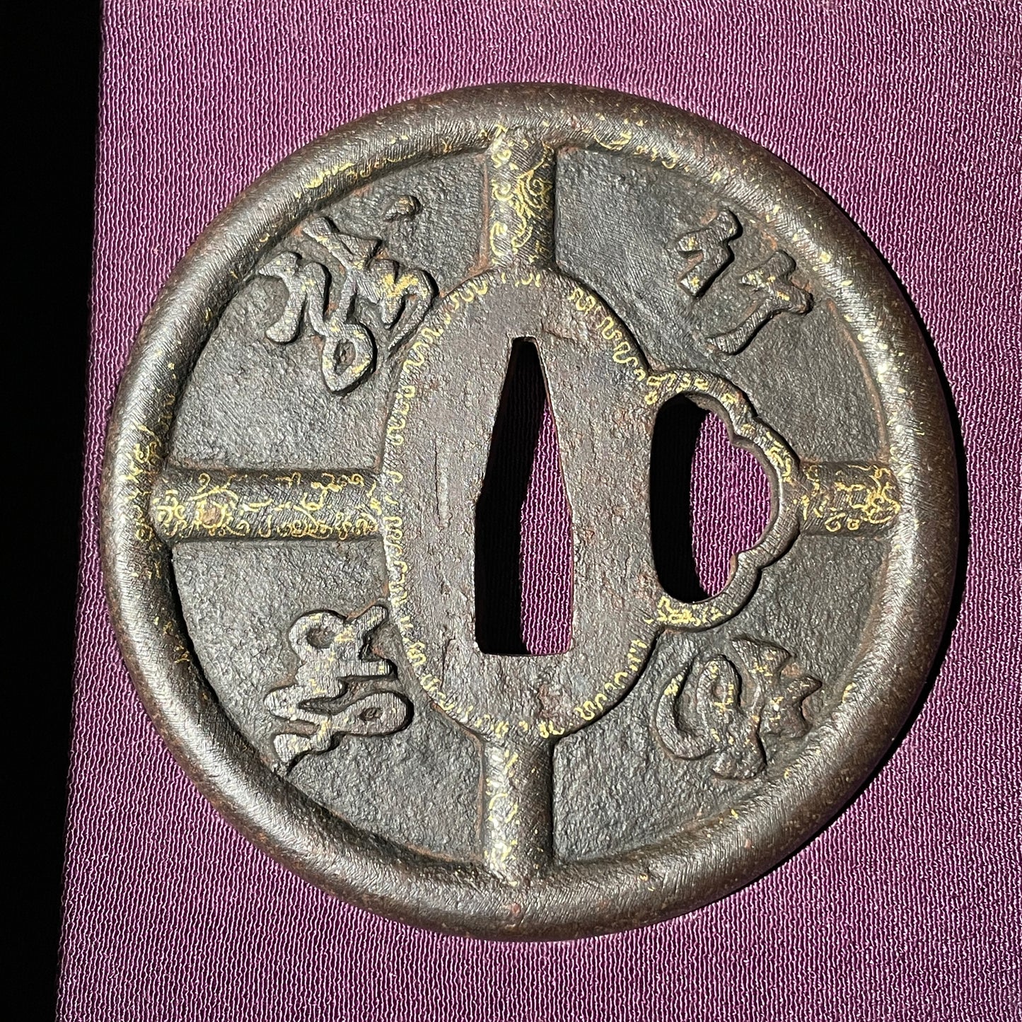 薩摩十字鍔 (Satsuma Cross TSUBA), Iron back, Edo period, with Otoshi-Bako