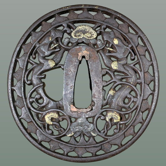 双龍透上手南蛮 Soryusukashi Jote Nanban TSUBA, Edo period, with BOX