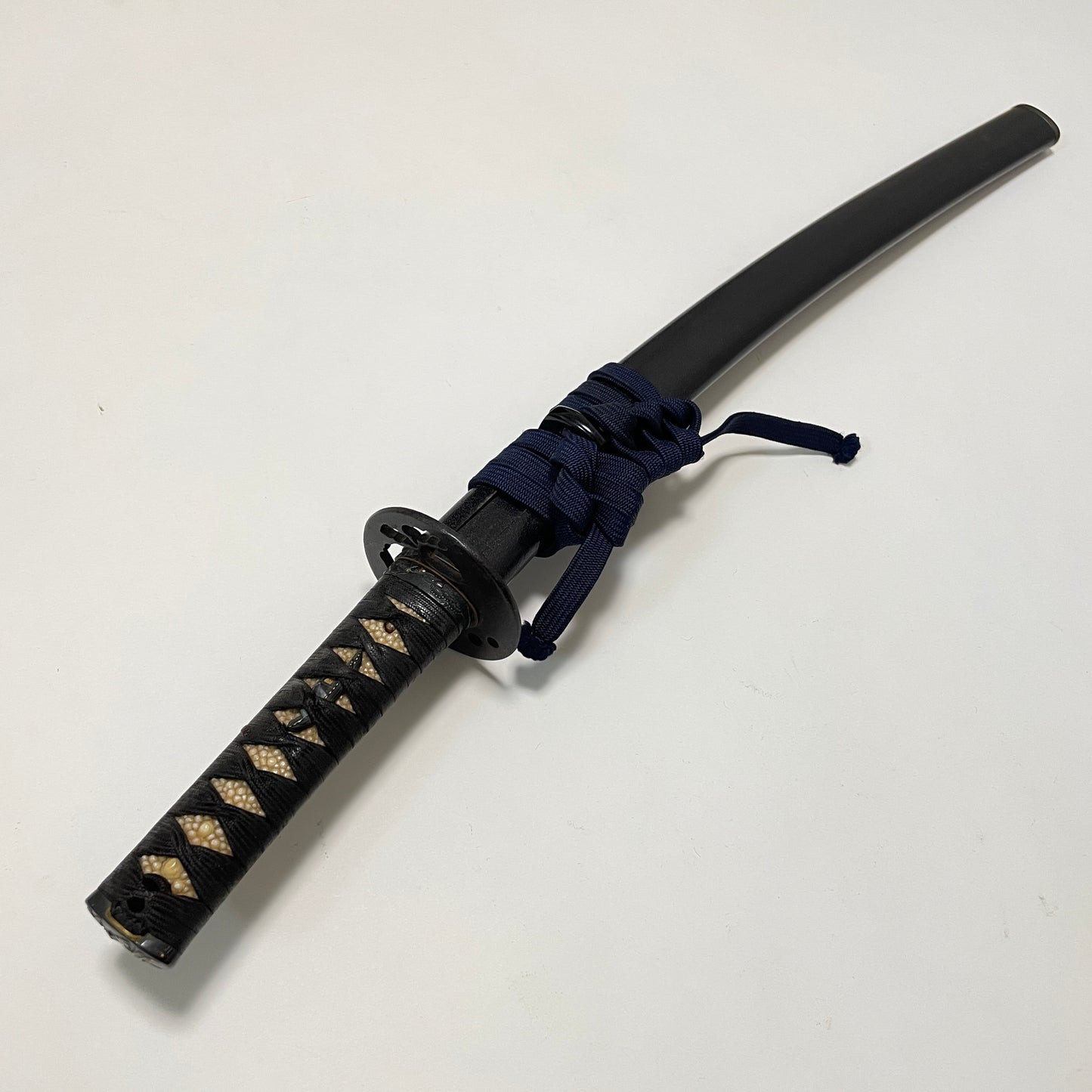 Antique Wakizashi Koshirae, Shakudo Fuchikashira, 650mm (25.59 in.)