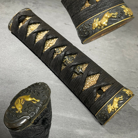 Nami-Usagi Fuchikashira 波兎縁頭, Tsukamae 柄前 For Wakizashi or Tanto