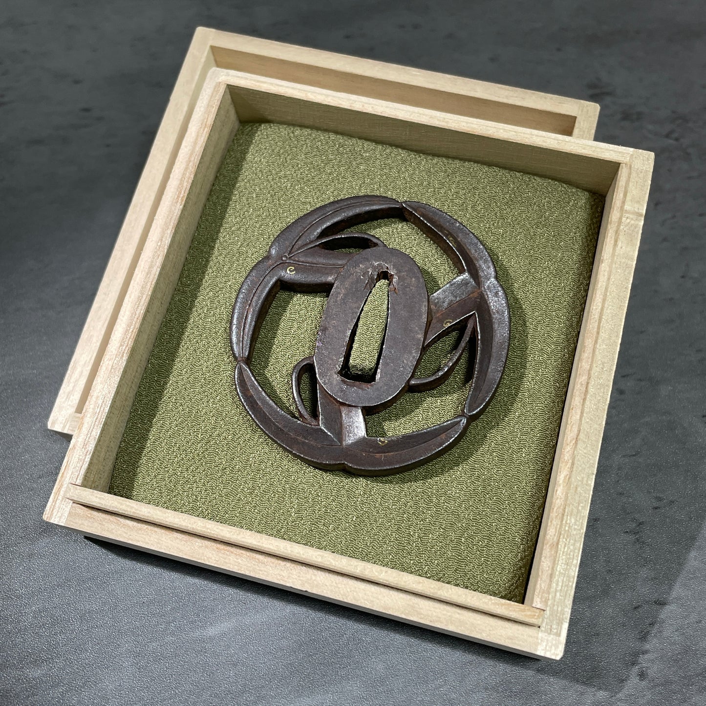 Omodaka Sukashi Thick TSUBA 沢潟透鍔, Edo period, Iron back, With BOX