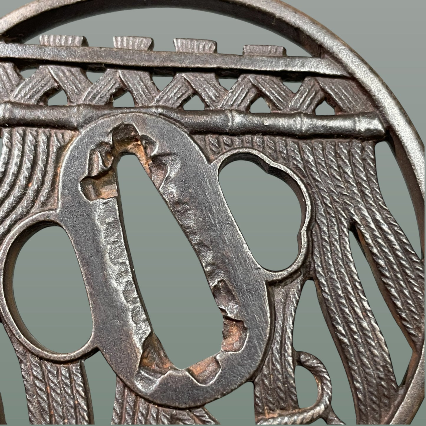 Nawa Noren TSUBA 縄暖簾鍔, Iron back, Edo period, with BOX