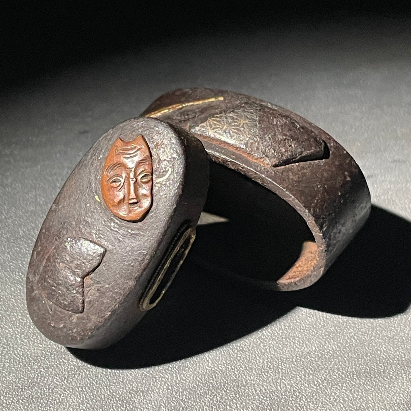 Nohgaku (能楽) Fuchikashira, Iron back, Edo period, with BOX