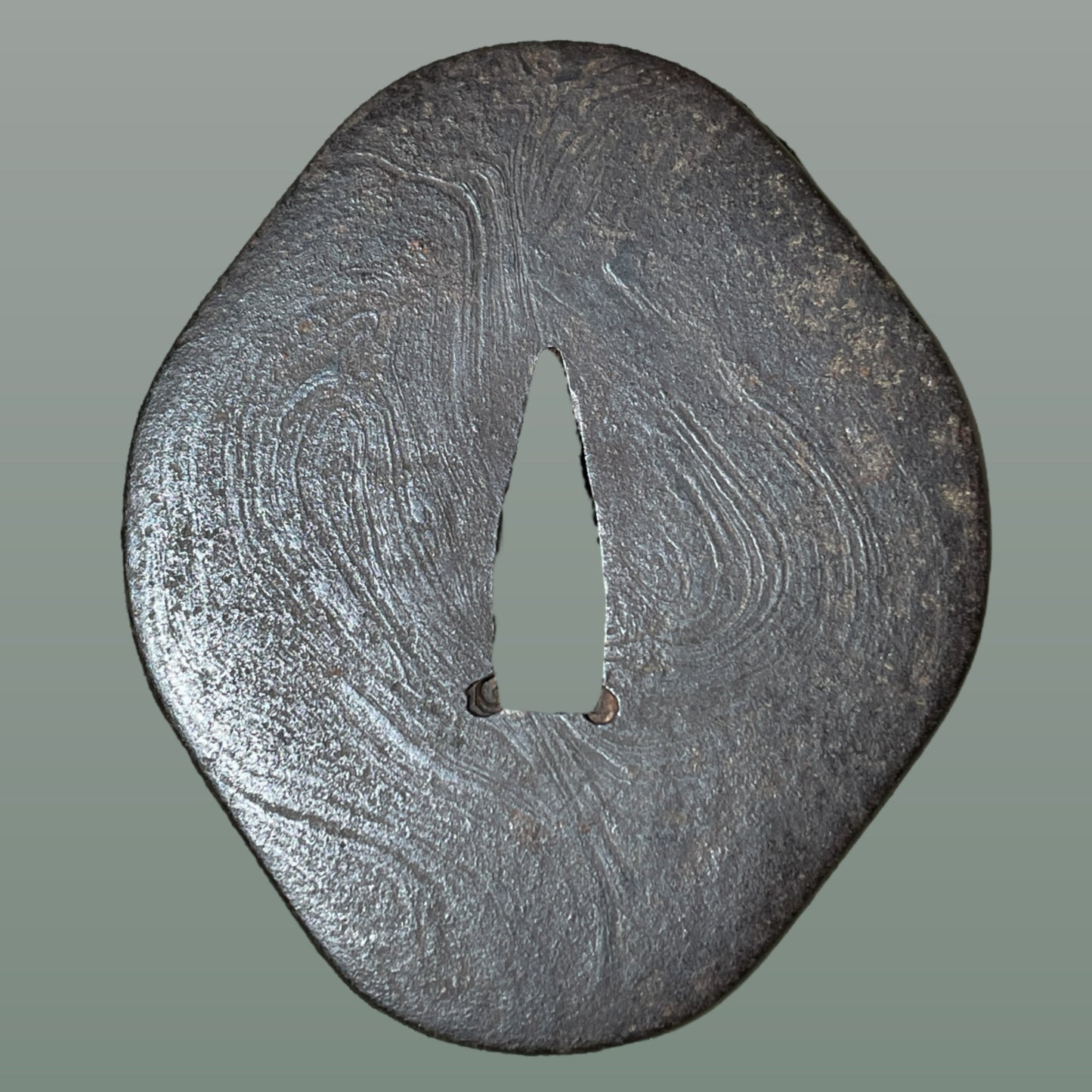 Bushuju Masatsune 武州住正常 signed, Kitaeahada Neritsuba 鍛肌練鍔, Iron back, Edo period