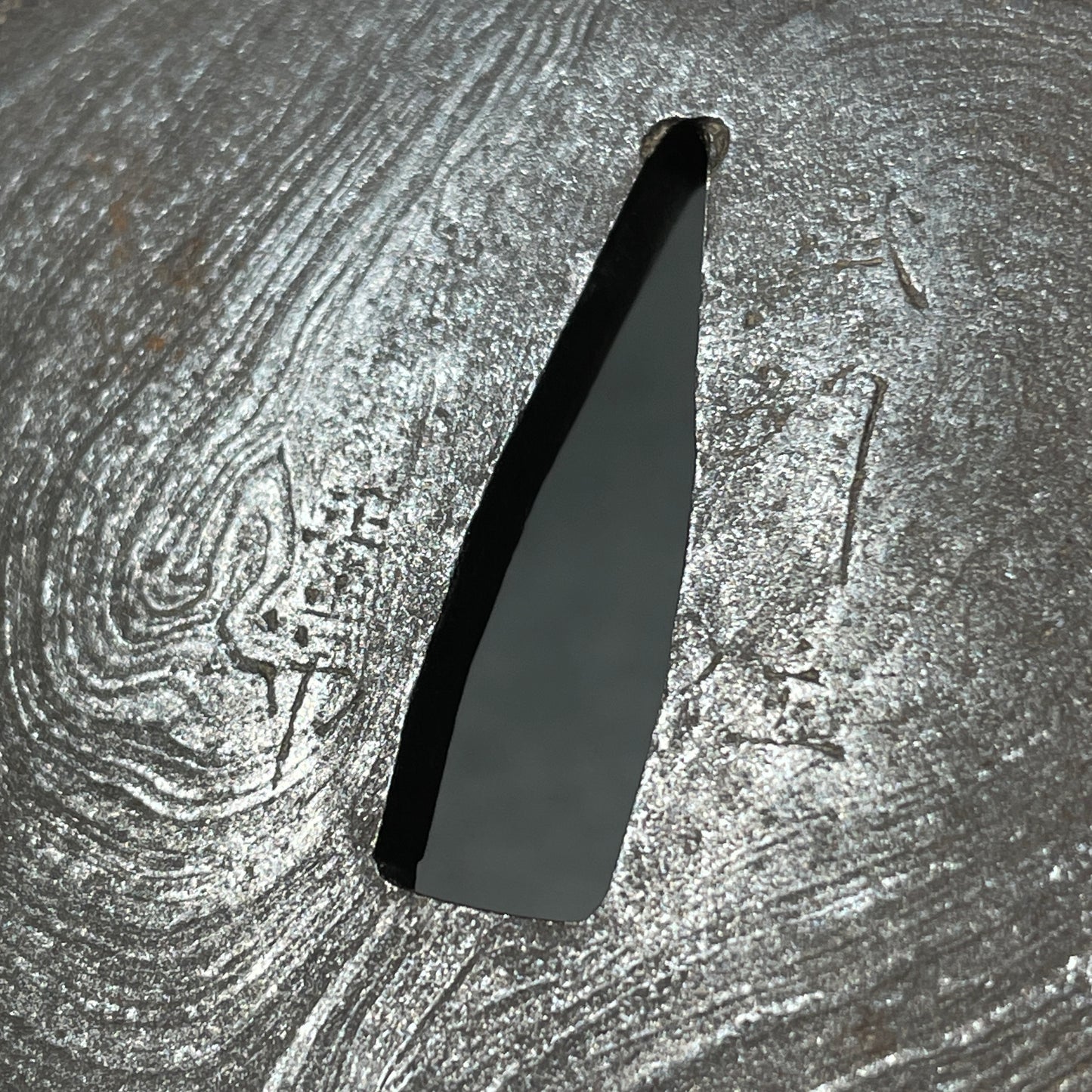 Bushuju Masatsune 武州住正常 signed, Kitaeahada Neritsuba 鍛肌練鍔, Iron back, Edo period