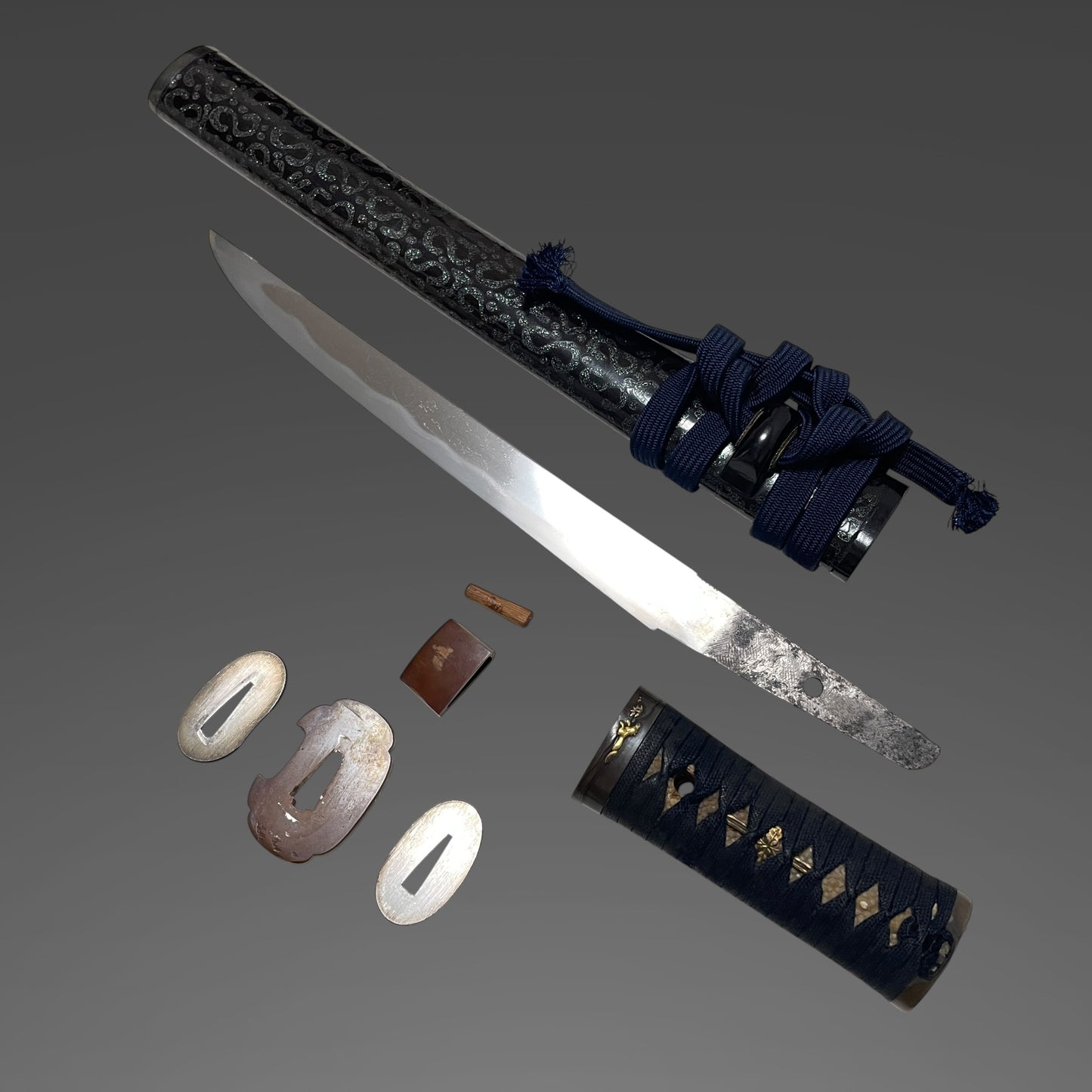 Kawarinuri-Saya 変塗鞘, Horse Fuchikashira TANTO, Edo period mumei
