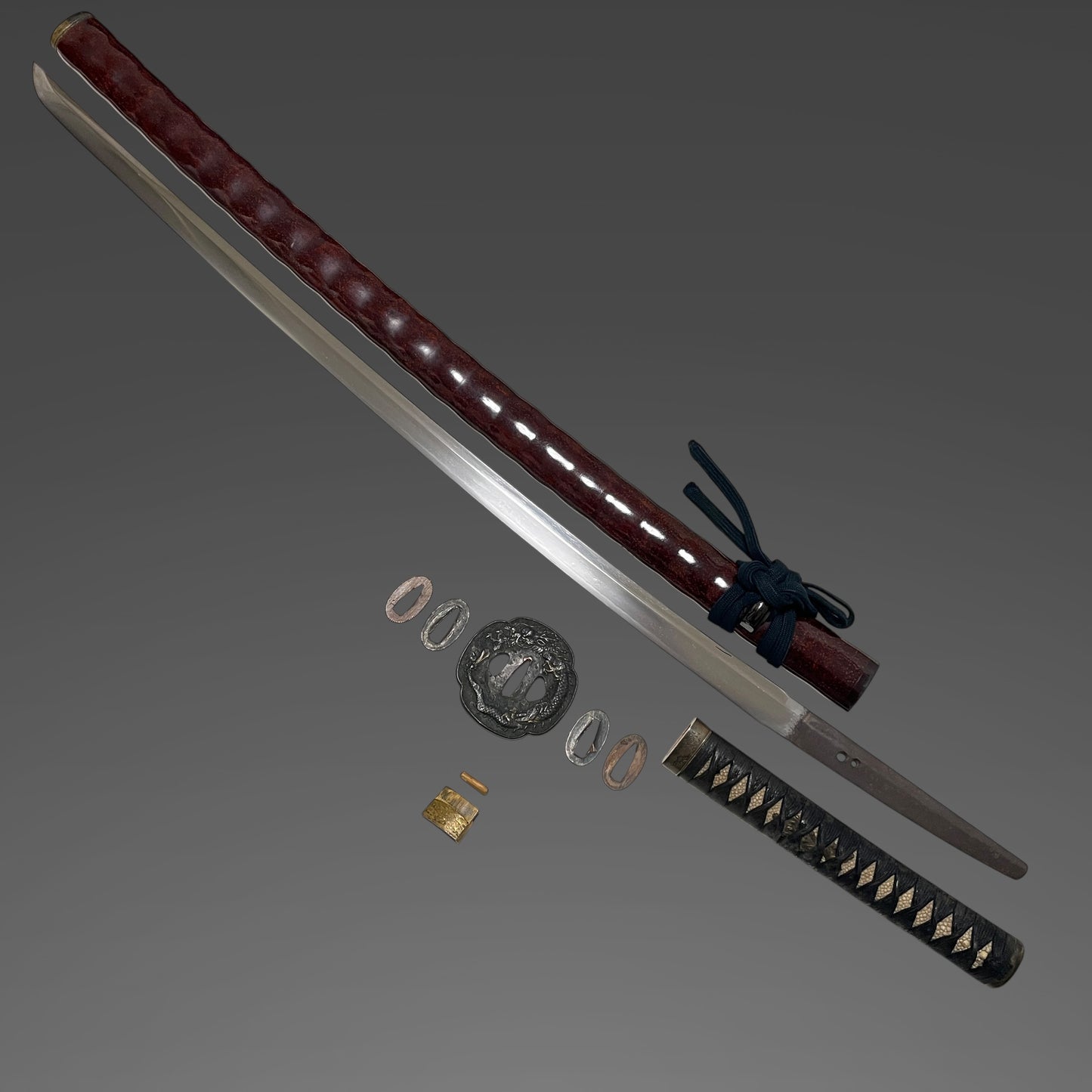 Red Long KATANA, Bat Fuchikashira, Dragon Tsuba, Inrokizami-Saya 印籠刻鞘, Edo period mumei