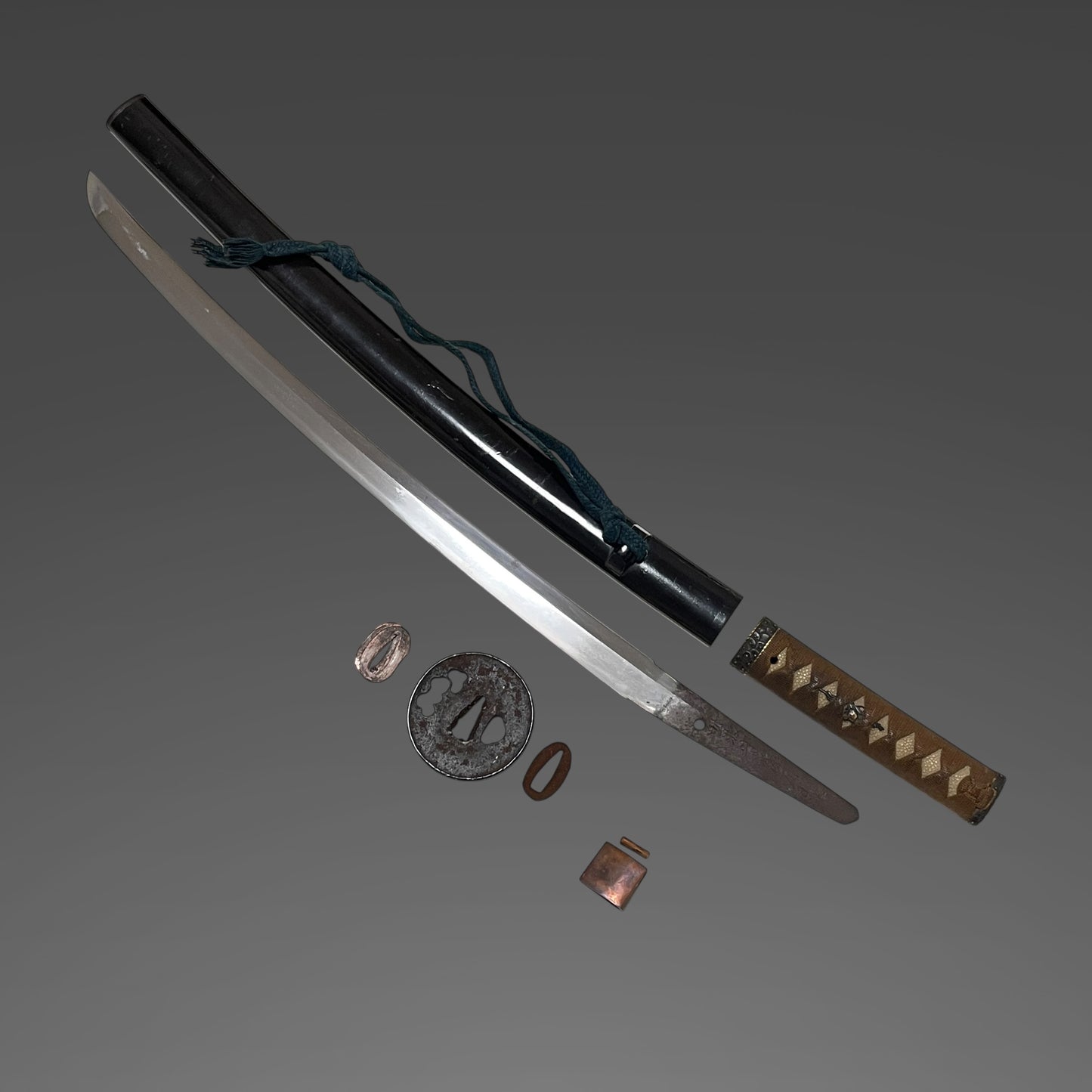 Tanbanokami Fujiwara Terukado 丹波守藤原照門 signed Wakizashi, Pine needles Fuchikashira