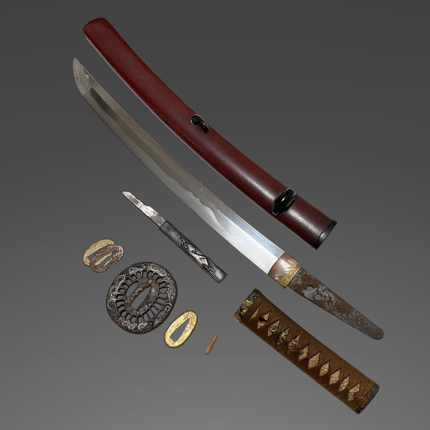 Ookissaki Wakizashi, Dragon Fittings, Mt.Fuji Kozuka, Yamatonokami Fujiwara Kanekura signed