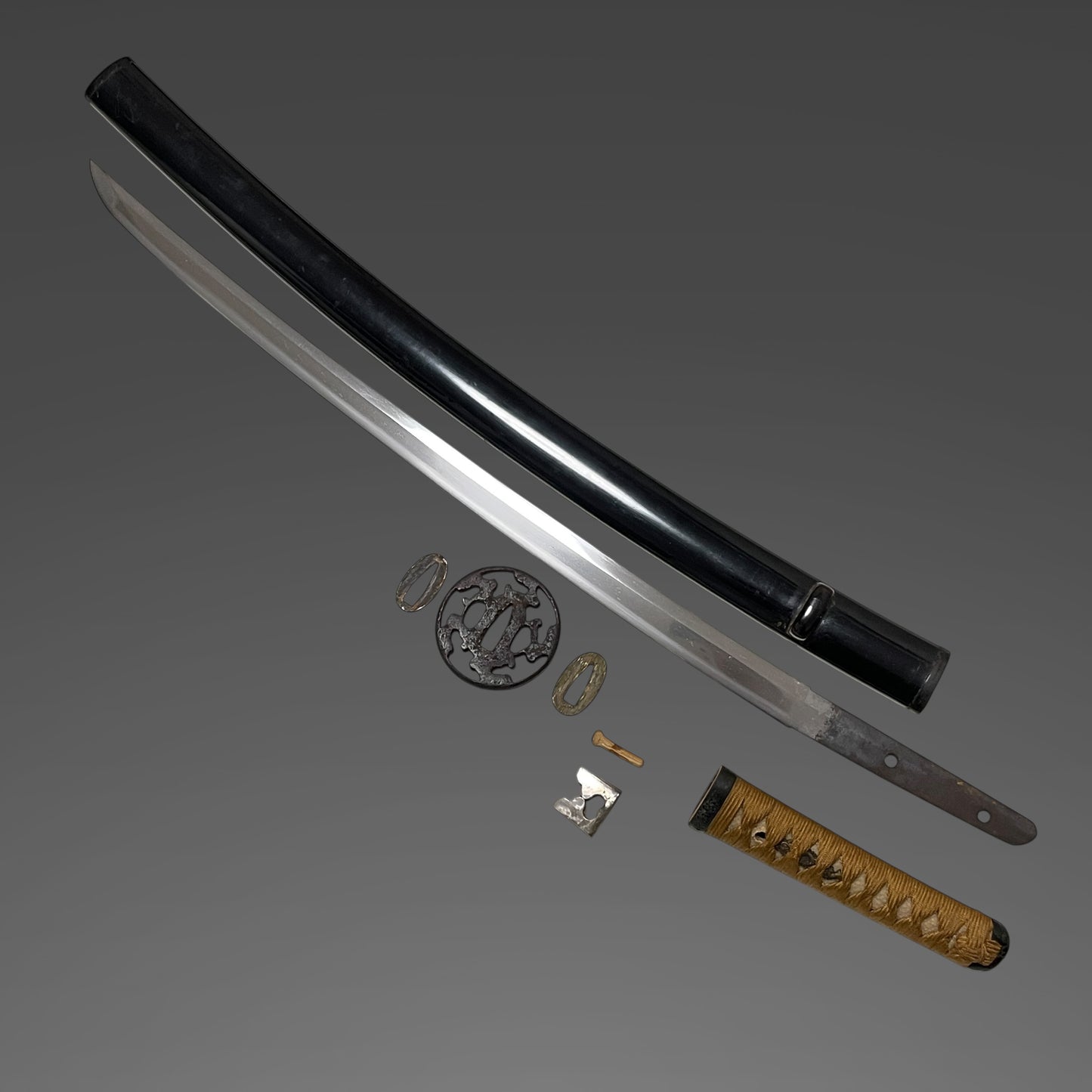 Long Wakizashi, Rare style Silver cover Habaki, Edo period mumei