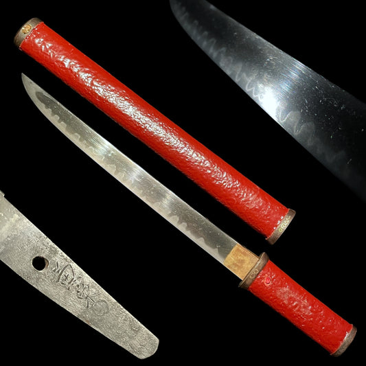 Red Aikuchi Tanto, Kanehide 兼栄 signed, Late Muromachi period, Mino School