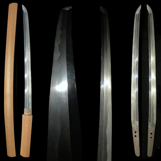 Notare-Hamon 湾れ刃文 Short Wakizashi in Shirasaya, Edo period mumei