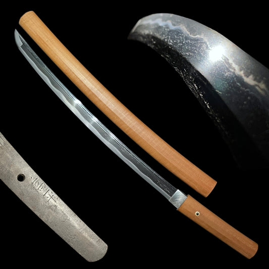 Takahira 高平 signed WAKIZASHI, Wide blade, 腰樋 二筋樋, Edo period