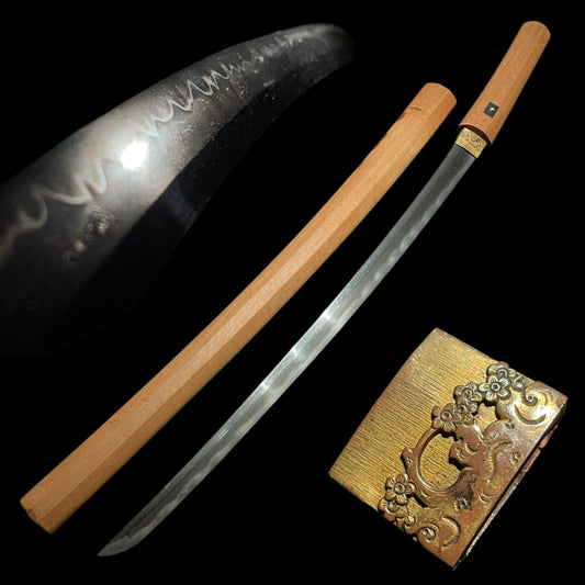 Top quality Habaki, Gunomemidare 互目乱 Hamon, Long Wakizashi, Muromachi period