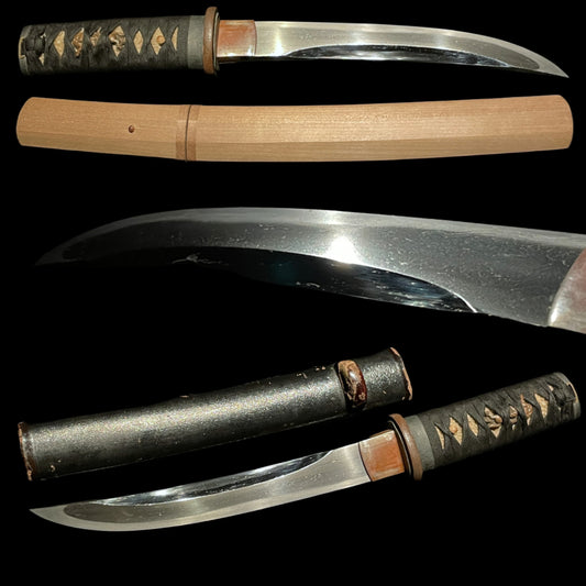Rare style UNOKUBI 鵜首 TANTO, with Shirasaya, Edo period mumei