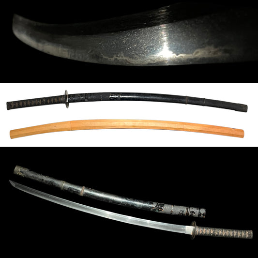 KATANA 打刀 with Shirasaya and Koshirae, Muromachi period mumei