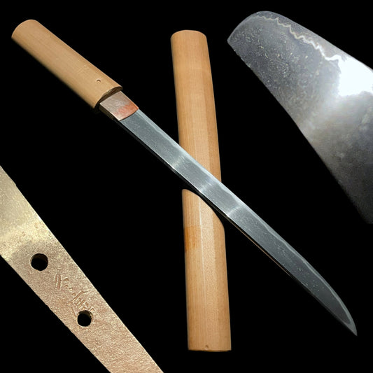 Fuyuhiro 冬廣 signed Hirazukuri TANTO in Shirasaya, Muromachi period