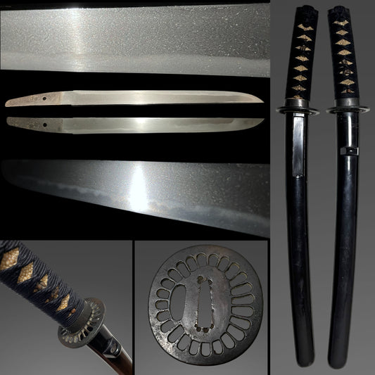 Petal Sukashi Tsuba 花弁透山銅鍔 TANTO, Beautiful Jigane, Muromachi period mumei