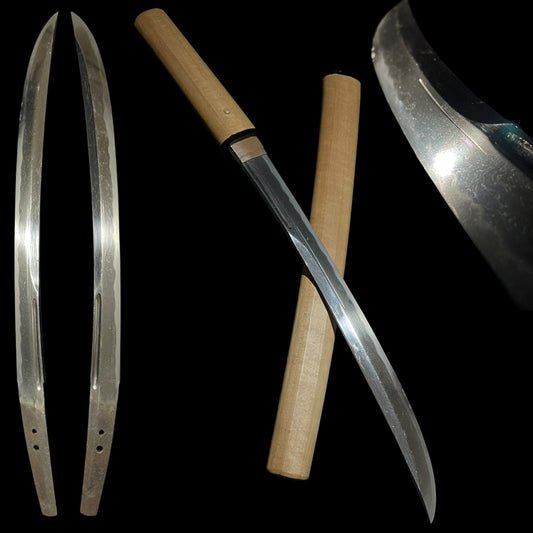 Heavy Naginata Naoshi 薙刀直 Wakizashi, Wide and Thick Blade, Muromachi period mumei