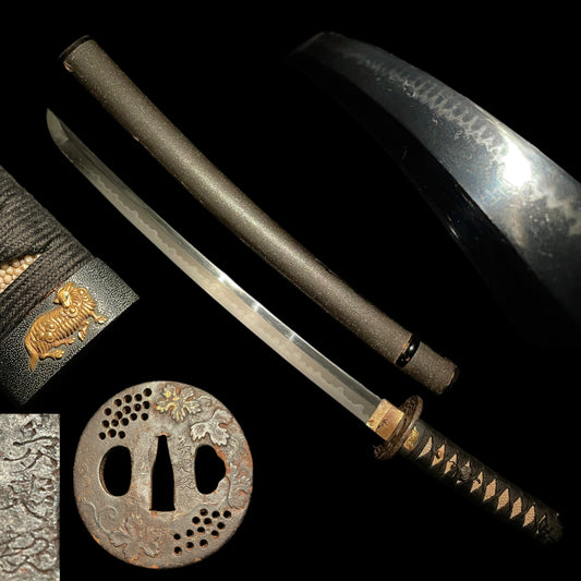 Goat Fuchi and Signed Tsuba WAKIZASHI, Tsuzumi 鼓 Menuki, Edo period mumei
