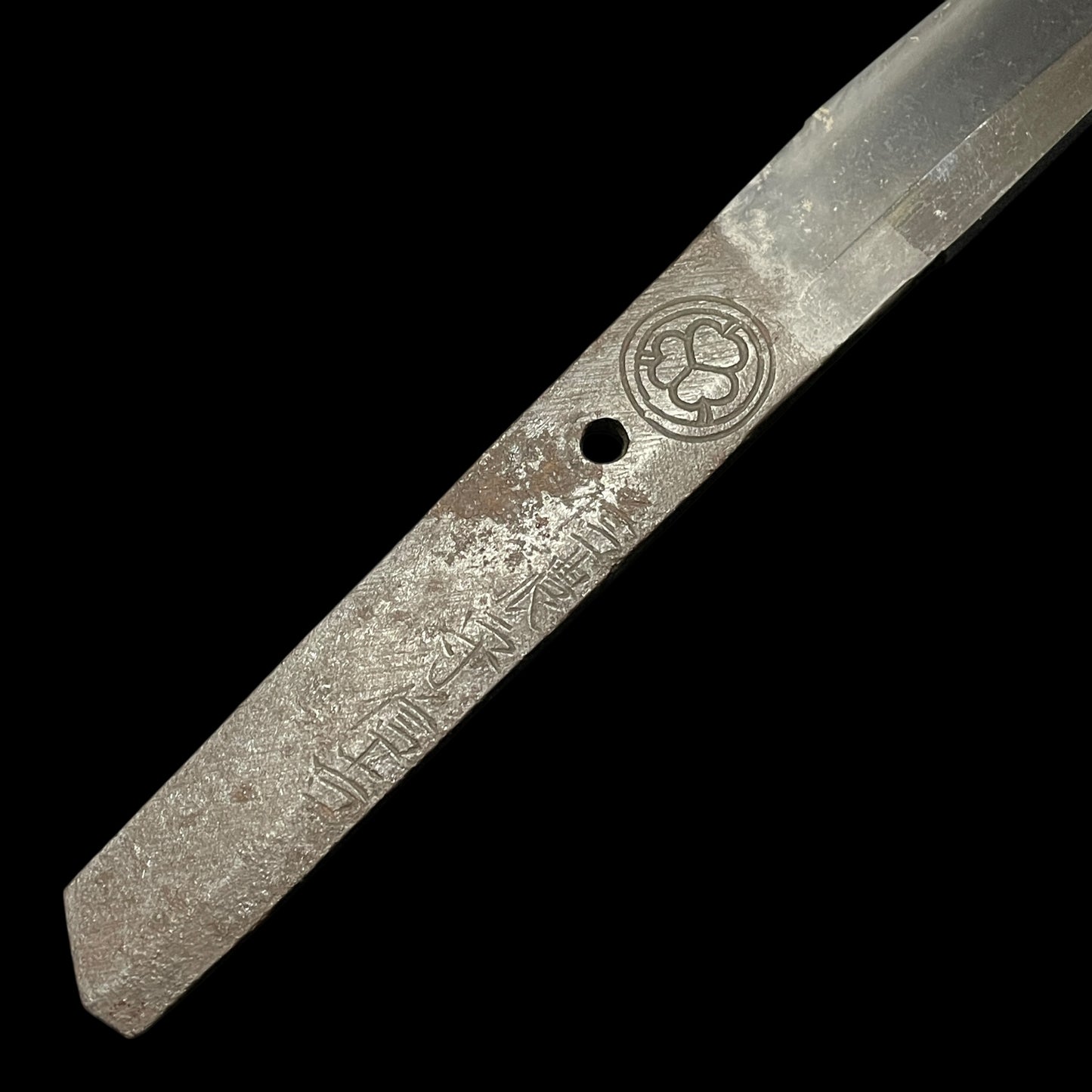 AOIMON 葵紋 Shinanokami Nobuyoshi 信濃守信吉 signed WAKIZASHI, Early Edo period