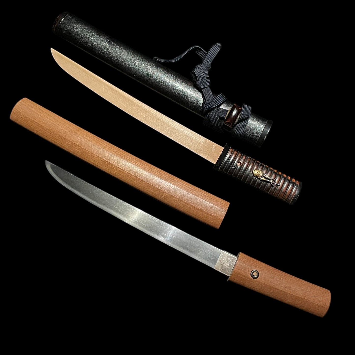 Nobukuni Nyudo 信國入道, Aikuchi Koshirae TANTO, Muromachi period, with Shirasaya