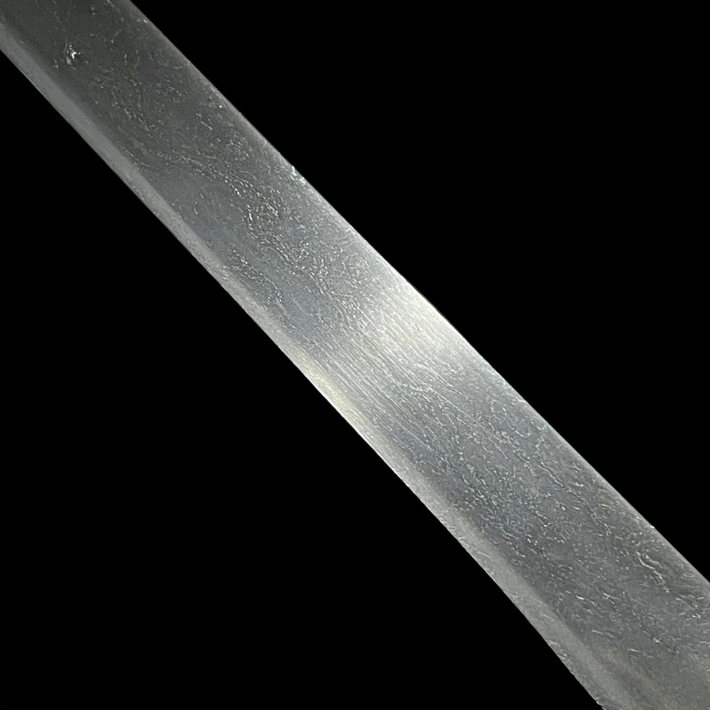 Tomo 友 signed, KOTO Tanto in Shirasaya, Muromachi period, Gold cover Habaki