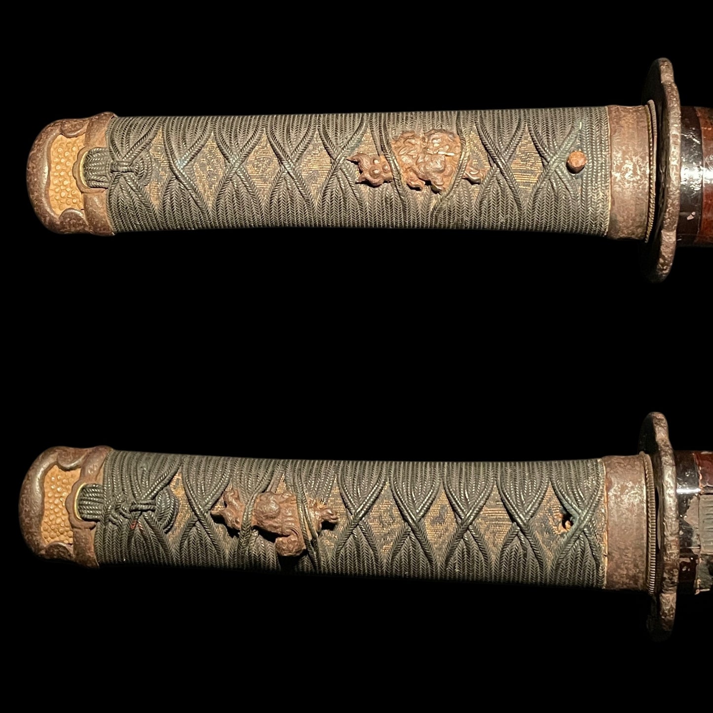 Handachi Koshirae 半太刀拵鉄一作金具 WAKIZASHI, Iron Large Menuki, Munehisa 宗久 signed