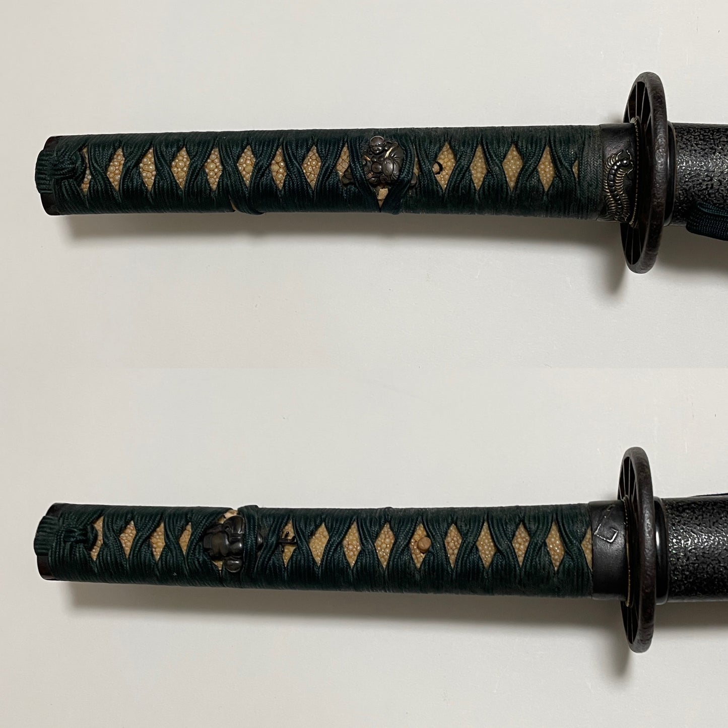 Kaneharu 兼春 signed Katana, Centipede Fuchi, Hotei Menuki, Edo period