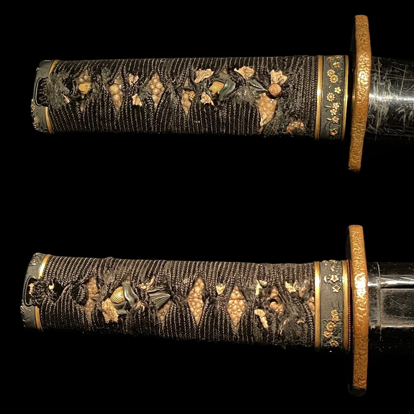 KIKUMON 菊紋 Long Wakizashi, Kawachinokami Sukesada 河内守祐定 signed, Edo period