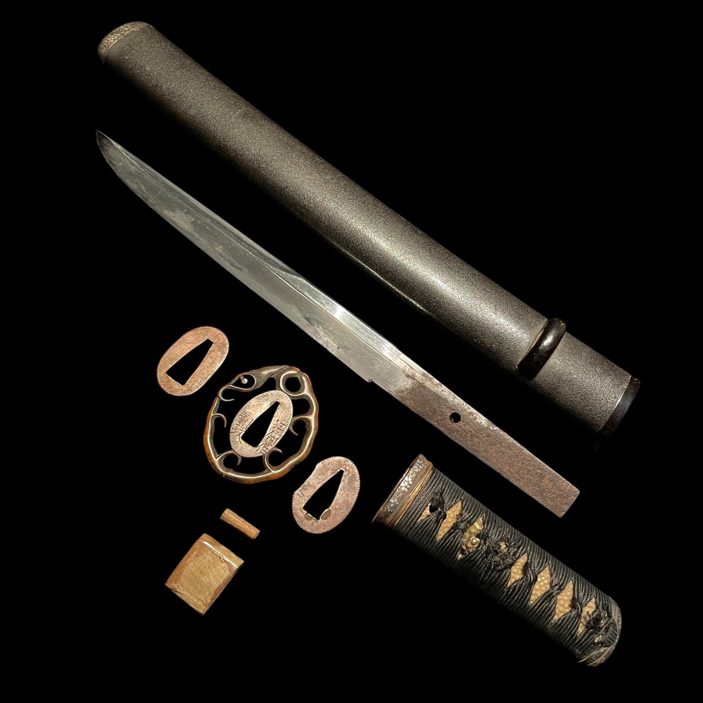 KIKUCHIYARI 菊池槍 Rare style Spear, Moritsugu signed, Silver inlay Fittings