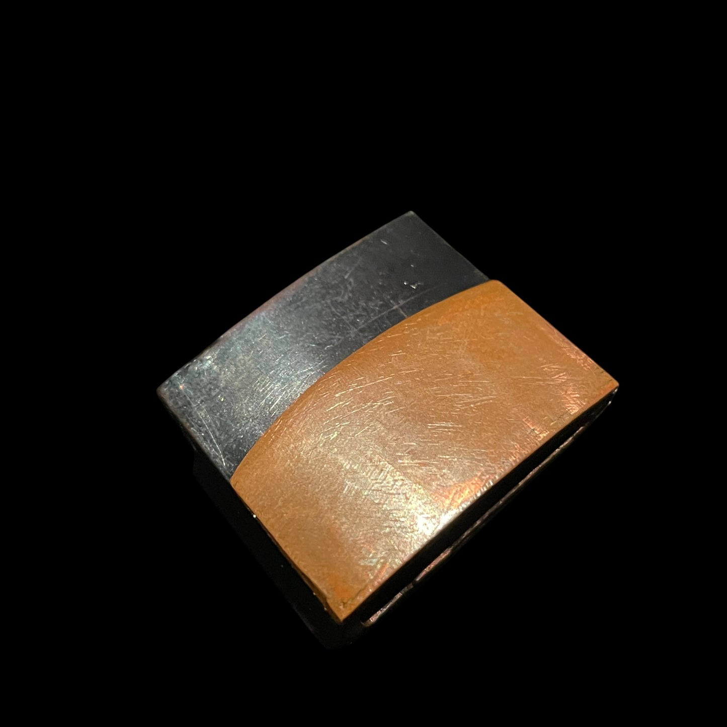 Midare-Hamon Wakizashi in Shirasaya, Edo period mumei, Shakudo and Copper Habaki