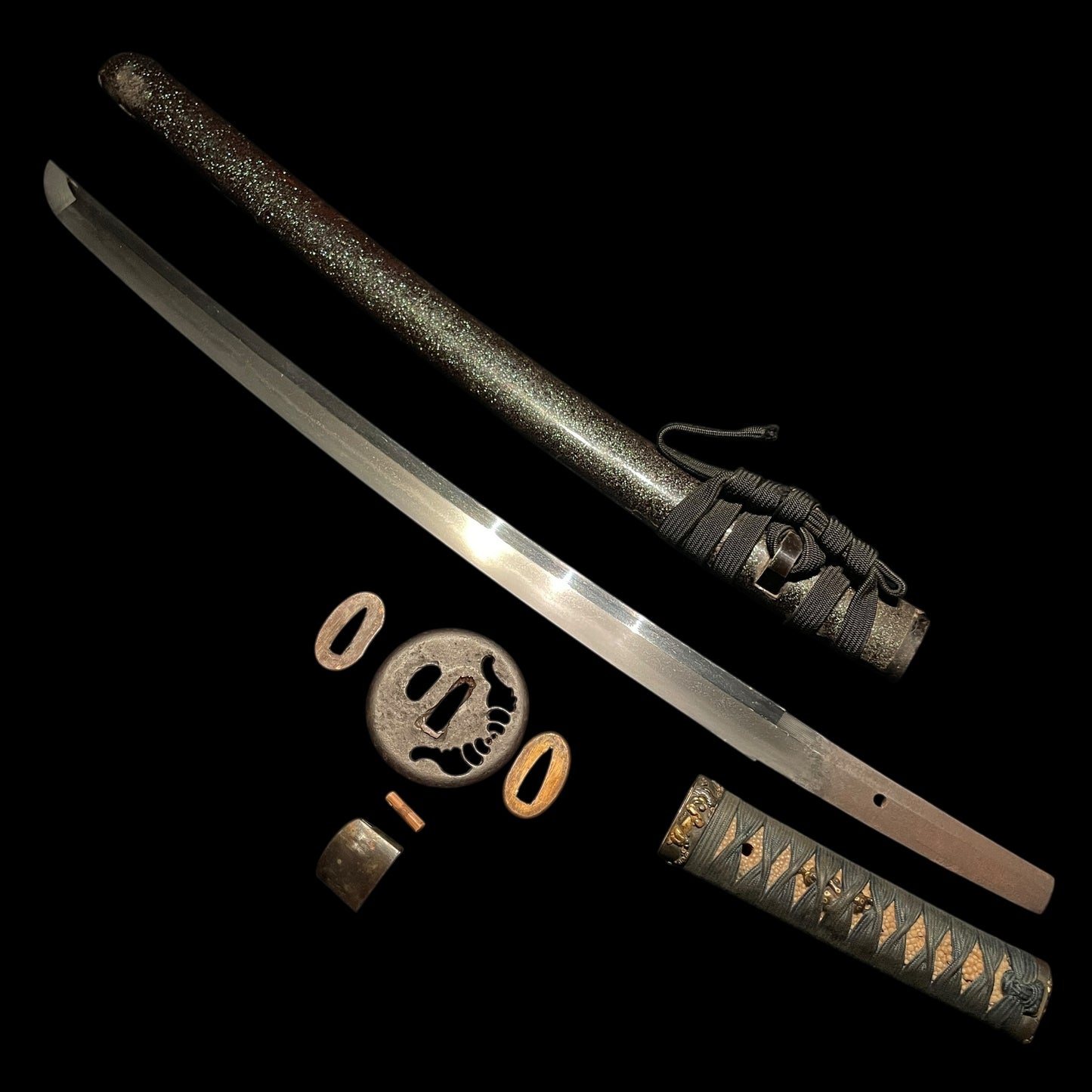 Shimosaka 下坂 Wakizashi, Mogarashi Soten 藻柄子宗典 signed Fuchikashira