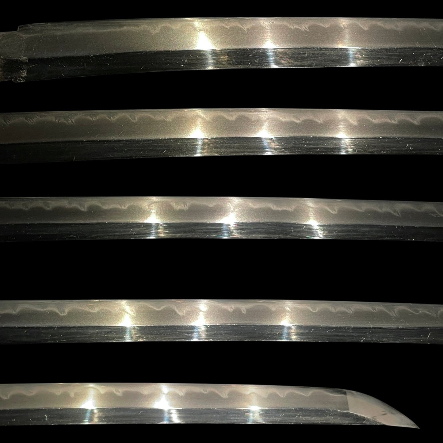 Togari-Gunome 尖互目 Hamon Heavy KATANA in Shirasaya, Showa period