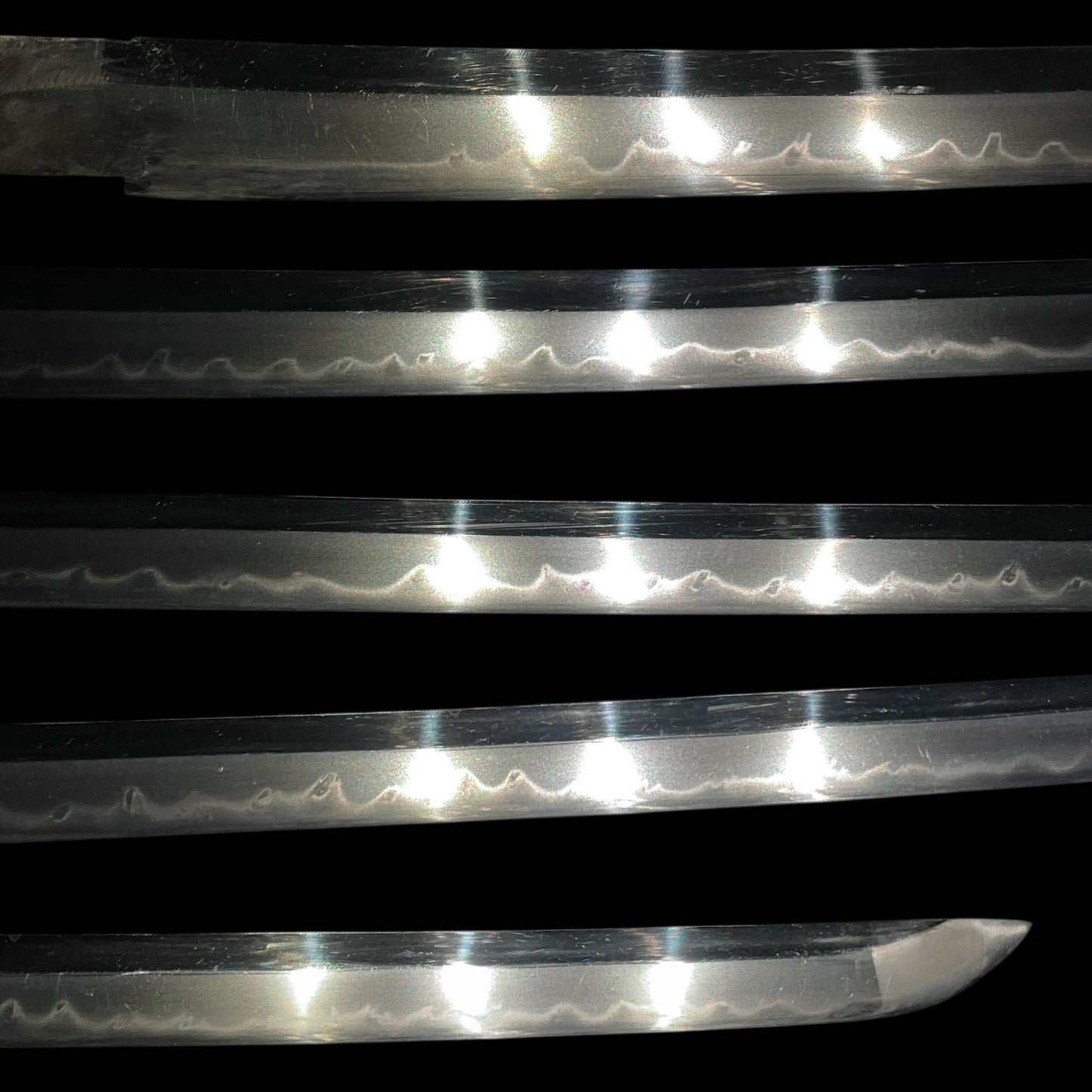 Togari-Gunome 尖互目 Hamon Heavy KATANA in Shirasaya, Showa period
