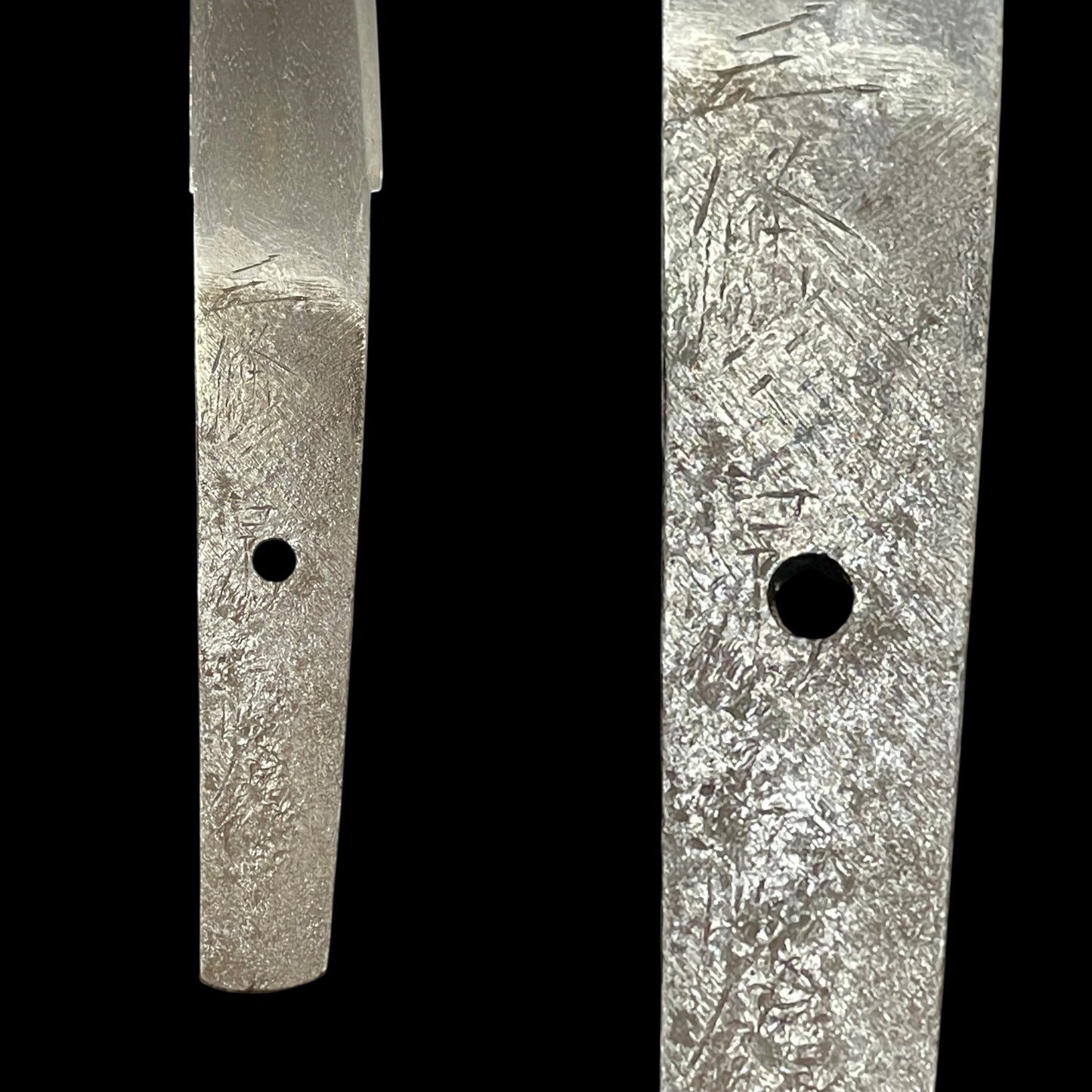 Toshin-Chokoku 刀身彫刻 Poetry sculpture TANTO, Sanjo Munechika 三条宗近 signed