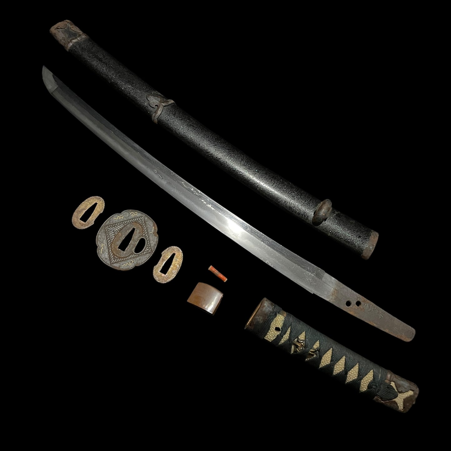 Handachi-Koshirae 半太刀拵 Wakizashi, Munemitsu 宗光 signed, Horse Menuki, Edo period