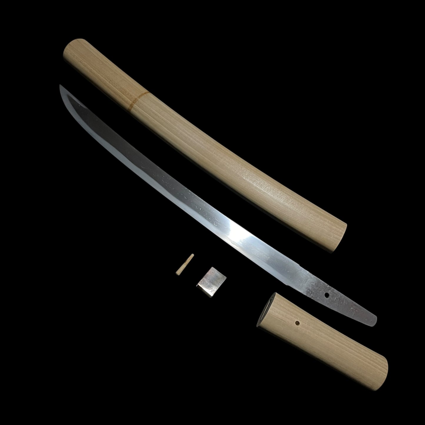 Wide Hirazukuri WAKIZASHI, Echizenkokuju Kanenori 越前国住包則 signed, Edo period